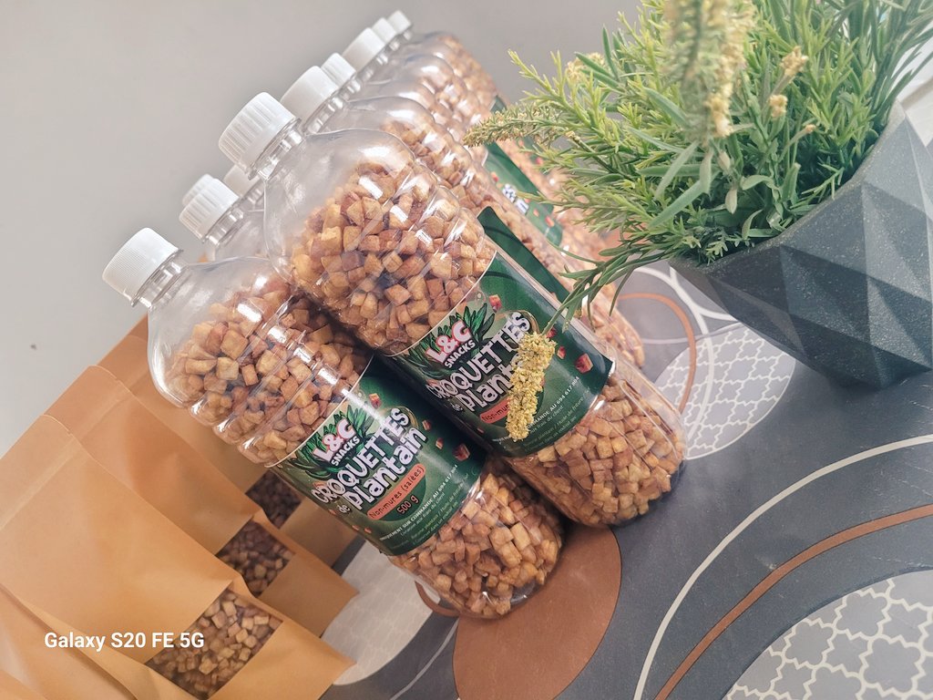 Hello mes gens!!

J'espère que vous êtes en forme. 
Nous sommes disponibles actuellement. 

Sachet mur ou non mur / 1000frs 
Bouteille mur ou non mur / 2000frs 
694 61 78 04 

Bon weekend à vous 🥰
