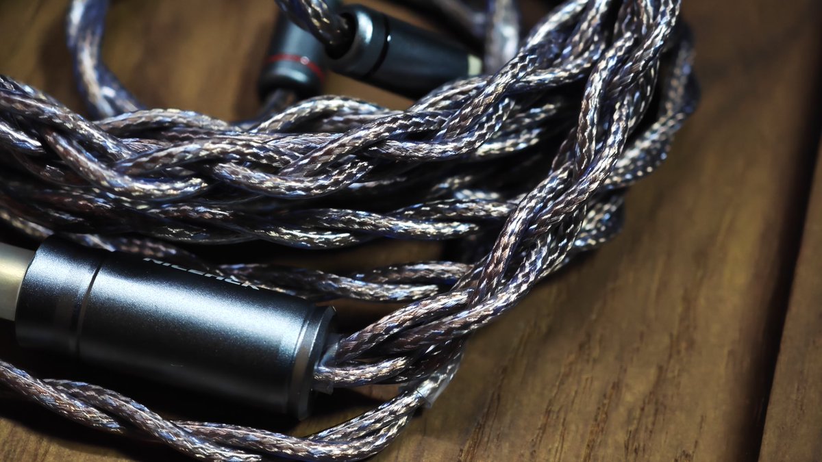 kimupax2's tweet image. NICEHCK AceComet遂に登場✨

8N OCC+8N銀メッキOCC+独自合金銅の魅惑的なMIX導体♪
ビルドクオリティからして風格感じる✨
色味も被覆の質感も良いですねー♪
音質も自身初のNICEHCKさんのSクラス✨
どのイヤホンに合わせようかなー♪

#NICEHCK #AceComet #MNC