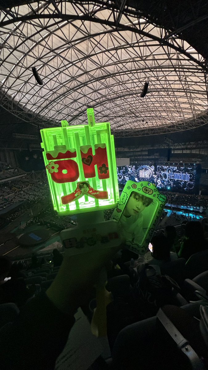 poprawkscandy's tweet photo. Waaaa akhirnya dapet kesempatan nonton langsung di gocheok!!🥹🥹🥹

#NCT127_NEOCITY_THE_MOMENTUM https://t.co/IdTZD495dv
