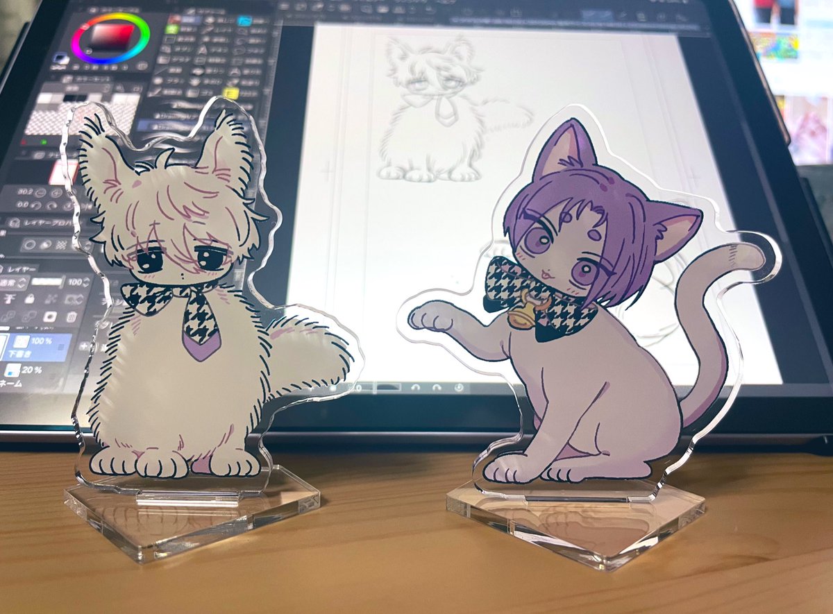 作ったネコチャンアクスタ届いた　かわいすぎ泣いてる