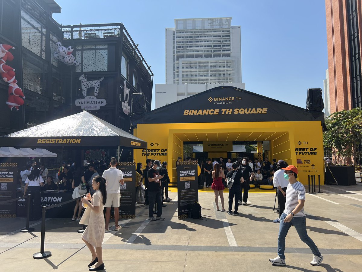 Memelandのサポートで
BinanceTHイベントに来ております。

Siamストリートをジャックして
行われるイベントです。

オープン前からすでに多くの人が
来てくれています。

DJもアサインしブースでプレイします！
バンコクにいる方は是非お越しください！

#memelandinthai 
#binanceth 
#memepay