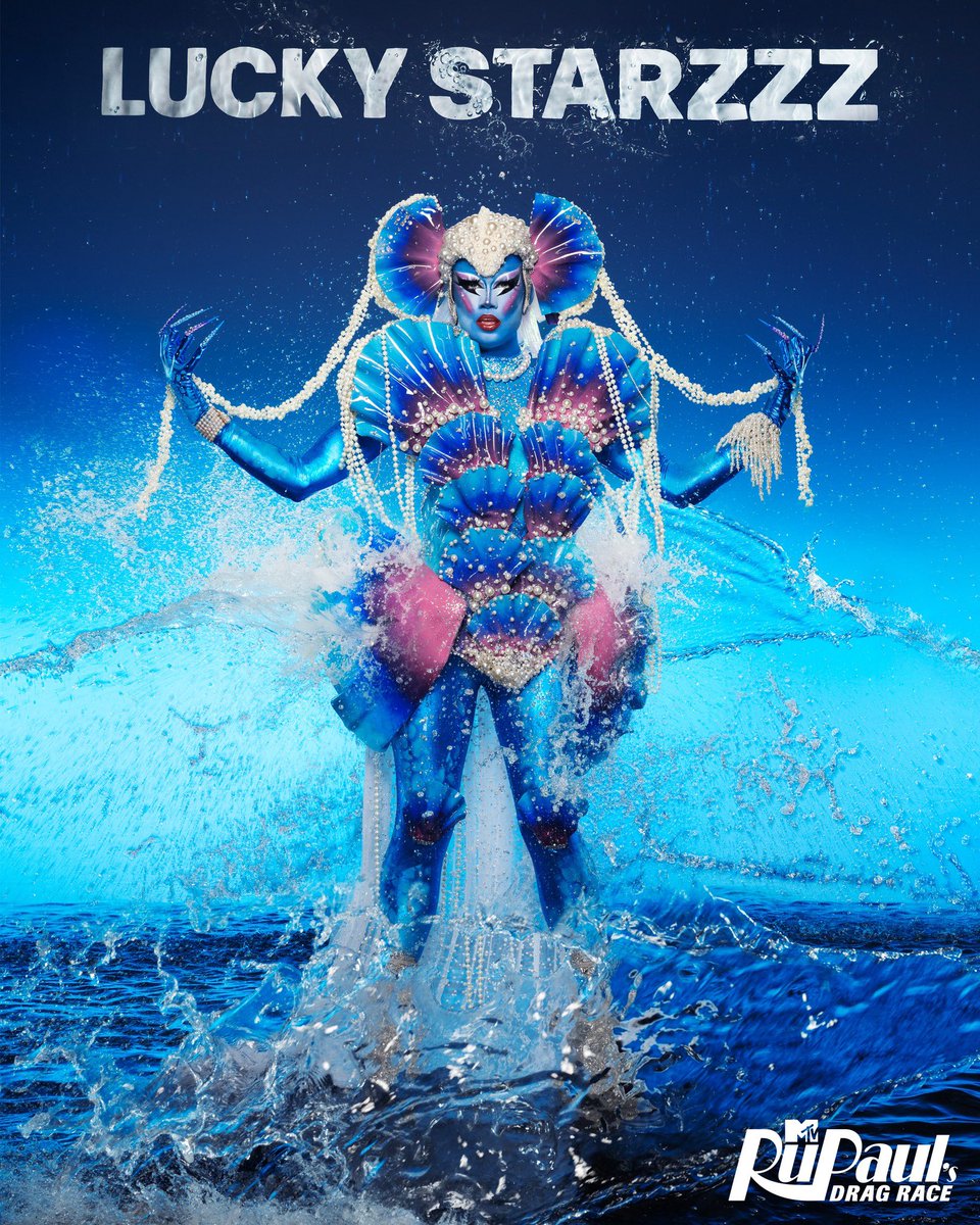 tay (taylor’s version) 🍓♡ tweet media