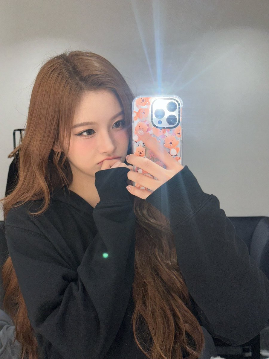 ˖ ࣪⊹ 𝘴𝘩𝘢𝑛𝘪𝘢. tweet media