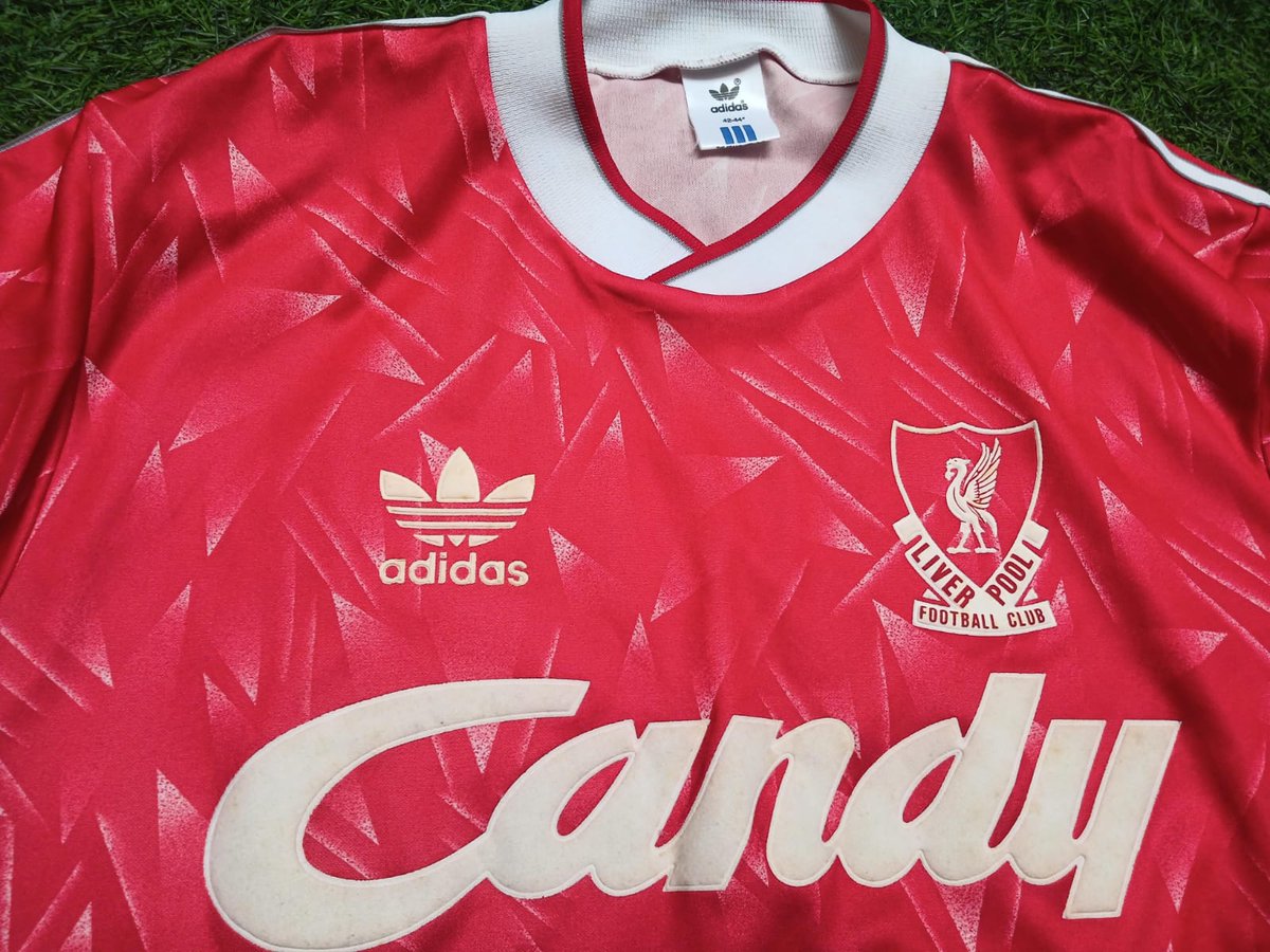 fathcalligraphy's tweet photo. @Jerseyforum 
#jersey4sale
#WTS 
Udah lama gak minta bantuan admin JerseyForum (sejak 2011 minta bantuan JF cari peminat koleksian LFC)
Jual
Jersey LFC '89-'90
Candy  adidas firstproduction
Excellent Condition (beli dari CFS 2011)
Size 42/44 [L57 P67]
6,250,000 https://t.co/eparIC3s5O