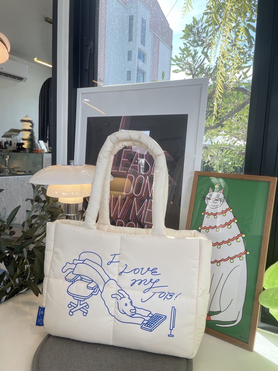 mmmmm__my's tweet photo. รักงานแค่ไหนดูได้จากกระเป๋า 😅 

📍 https://t.co/FPxGNbOsu6

#ILoveMyJob #ช้อปแฟชั่นที่ช้อปปี้ #ช้อปปี้แฟชั่น #ช้อปปี้ถูกชัวร์ #ถูกสุดที่ช้อปปี้ #ช้อปปี้ป้ายยา #Shopee #shopfashion #สินค้าดีมีคุณภาพ #ของถูกและดี #กระแสมาแรง #ป้ายยาช้อปปี้ #รีวิว #กระเป๋า #gconic https://t.co/NnF1aeNY9S