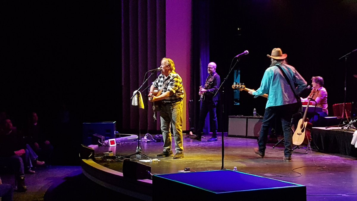 620ckrm's tweet photo. Outstanding show from #CharlieMajor at @casinoregina tonight!
-Cody- https://t.co/mQm2Tmoj4o