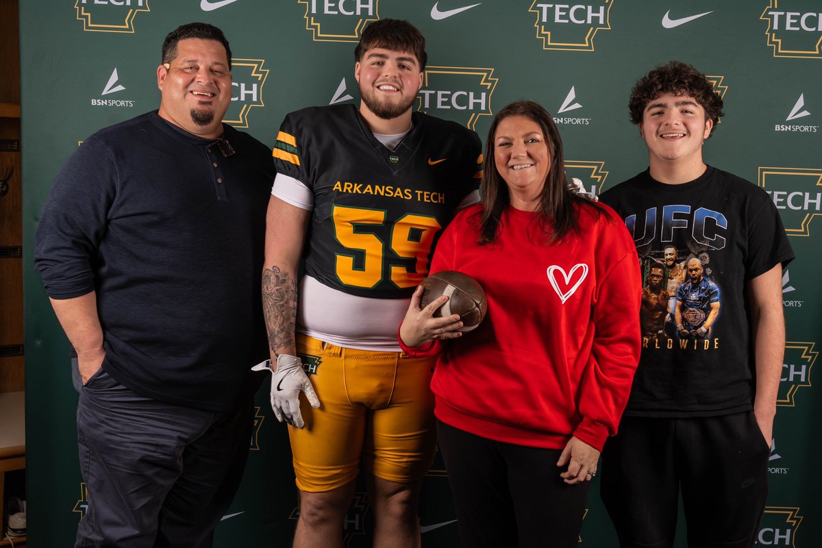 Had a great official visit <a href="/ArkansasTech/">Arkansas Tech</a> thank you <a href="/Coach_Hutch68/">Richard Hutchings</a> for the opportunity 🟢🟡 <a href="/BrewerHSFB/">Brewer Football</a> <a href="/GarrettxKenny/">Coach Kenny</a> <a href="/BrewerHSFB/">Brewer Football</a> <a href="/ATUFootball/">Arkansas Tech Football</a> <a href="/RLC550/">Coach Carraway, M.EdL.</a> <a href="/TXRecruits/">Texas Recruits</a> <a href="/texashsfootball/">Texas HS Football</a>