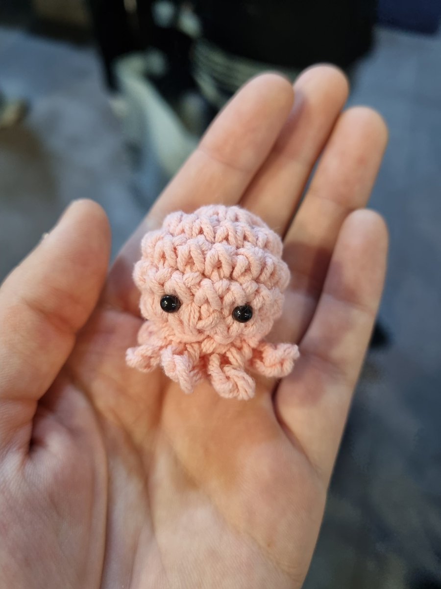 너무귀엽다
네이름은 봄버맨이야