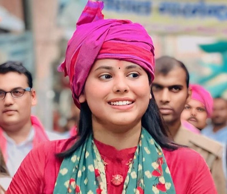 rahul_1c's tweet image. इंडियन क्रिकेटर रिंकू सिंह और मछलीशहर से समाजवादी पार्टी की सांसद प्रिया सरोज का इंगेजमेंट हो गया है।💫
बहुत जल्द ही दोनों शादी के बंधन में बंधने वाले है।
#rinkusingh 
#priyasaroj