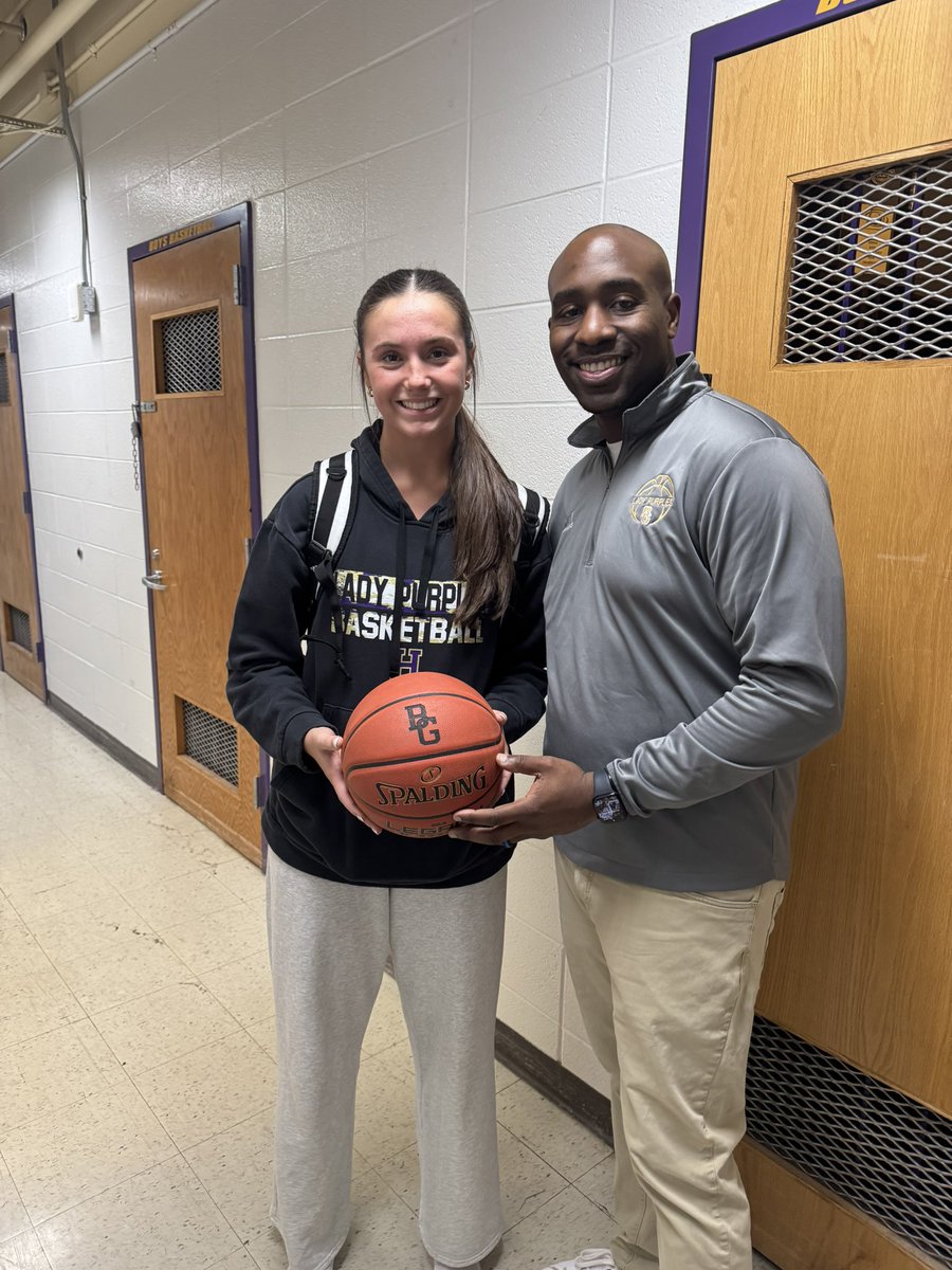 Chlo'e Elam tweet media