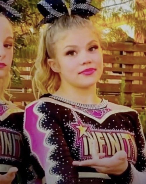 ElleWilsonrp's tweet photo. #sisteremily❤️ #wereprayingforpeaceamen we're praying for them tonight Friday Night #tristynbailey Happy Birthday in heaven #shirleytemple #darlajeanhood #heatherorourke #bobuecker https://t.co/xquF7F3pyI