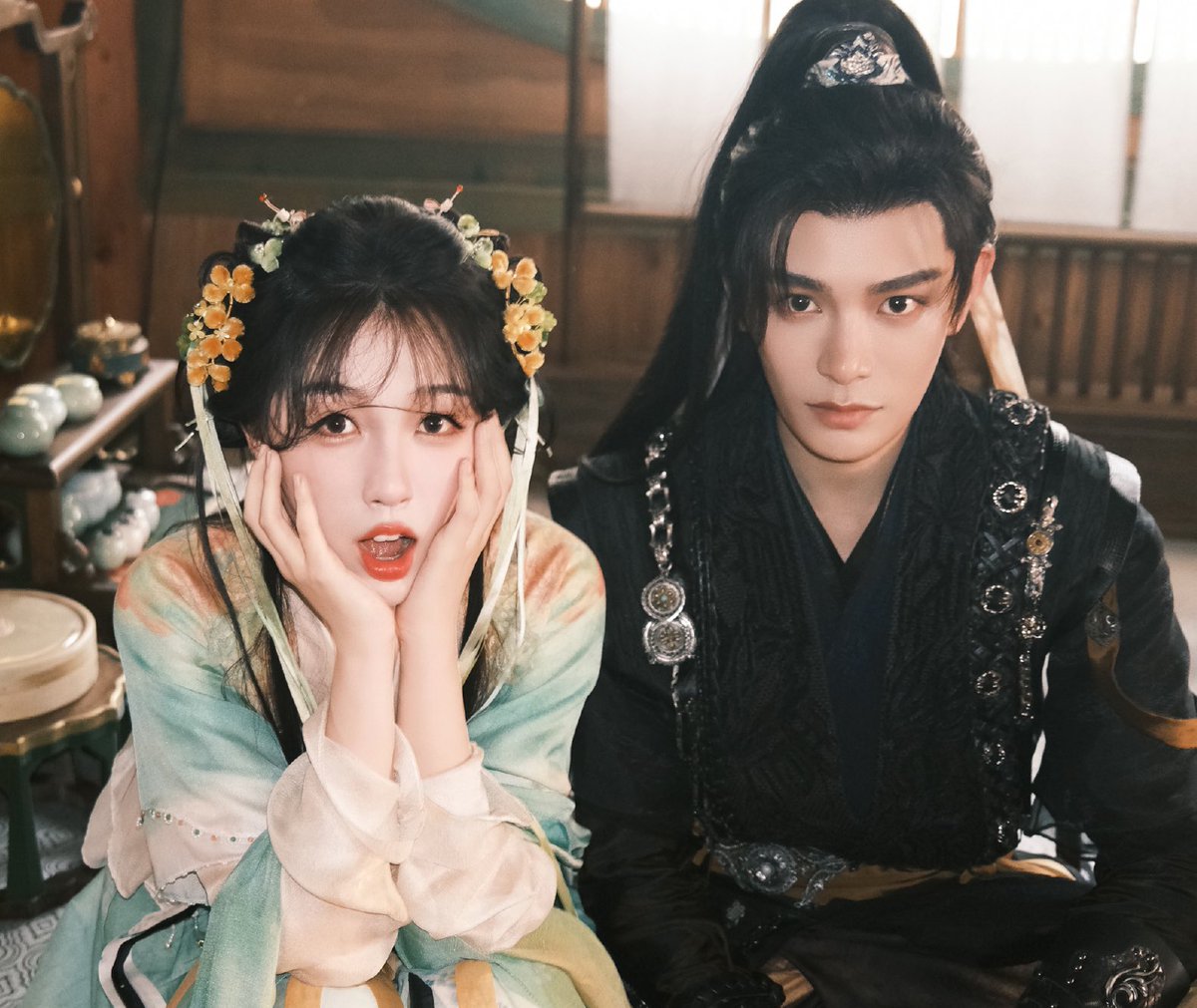 lives were changed when they dropped these pics

#lovegameineasternfantasy #永夜星河