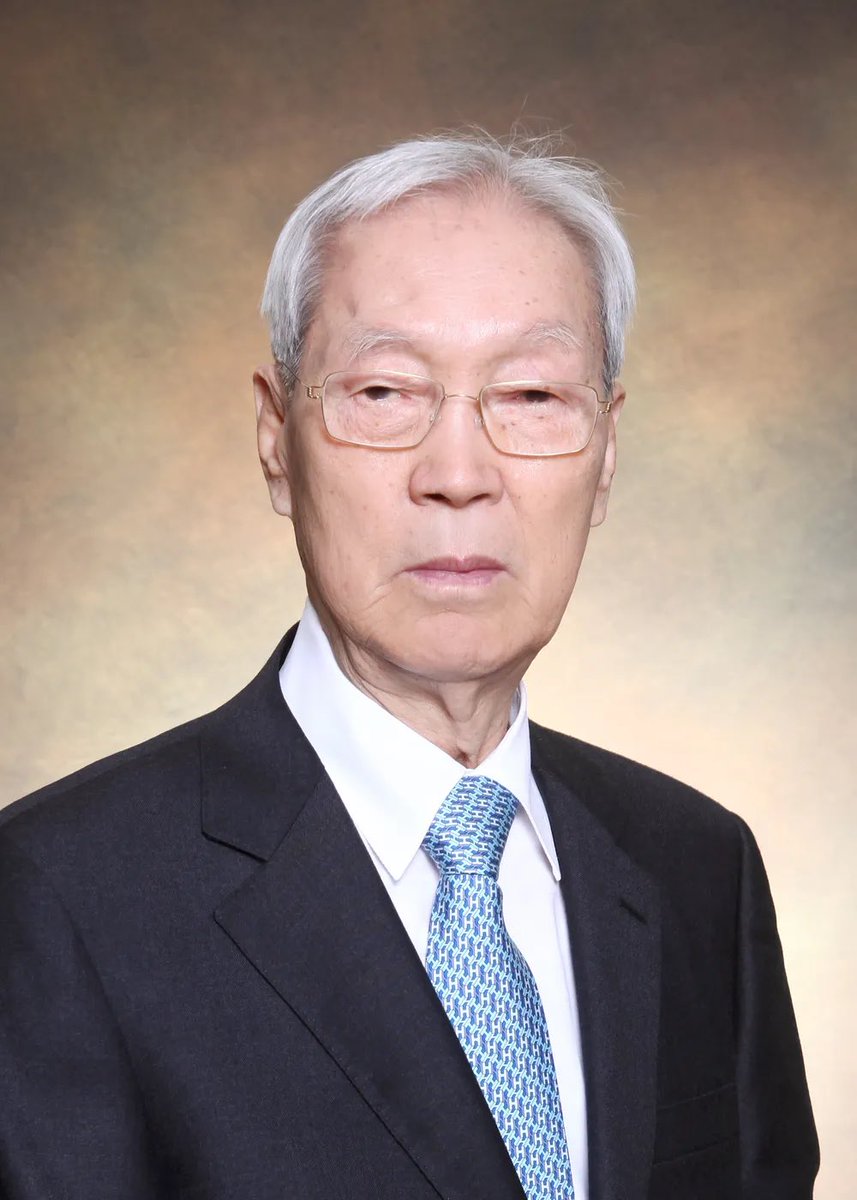 Lovely__Sophia_'s tweet image. 첨에 석려리가 파평윤씨 가문이래서 읭?했단 말임.. 독립운동가 후손이란 생각은 커녕 매국노 피가 줄줄 흐르는 거 같은데? 싶더란 말임.. 그때 그 아버지를 찾아봄 그리고 다른 윤씨를 찾아봄.. 🧐

  아버지 윤기중.          해평윤씨 매국노 윤덕영