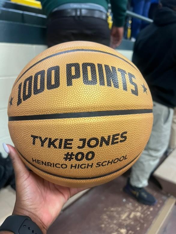 J. Harv (@coachingkids247) on Twitter photo Congratulations <a href="/tyyulit_/">Tykie Jones</a> for reaching this incredible 1,000 point milestone. Keep going!!
#OutworkEveryone💪🏾 Congratulations <a href="/tyyulit_/">Tykie Jones</a> for reaching this incredible 1,000 point milestone. Keep going!!
#OutworkEveryone💪🏾