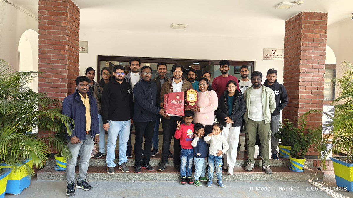 krjt_photon's tweet photo. Congratulations  @sunilorganic123  @KamalVe72350092 @MohitRedhu for successfully defending PhD thesis. Special thanks to Prof. @vkn_mandi, IIT Mandi, Prof. Ch. Subramanyam, IIT Hyderabad and Prof. Asim Bhaumick examining the theses. The new Drs from @oml_lab. https://t.co/jpnDiaJiSP