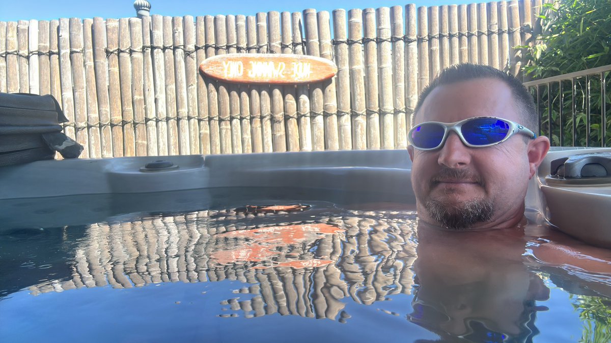 ian0511's tweet photo. @kinkyfunforsum I wish I had of gone down there today. I am about 30mins from the beach chilling in the spa. https://t.co/qOVe50w1bf