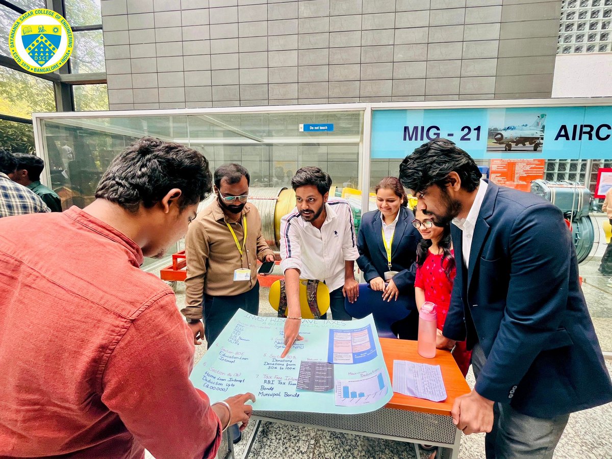 dscedomsvtu's tweet photo. Navigating the World of Investment! 

The MBA-Finance Specialization Students at Dayananda Sagar College of Engineering hosted an engaging interactive exhibit on smart investing, offering a deep dive into the world of financial growth and strategy. 💡💰 https://t.co/UYxfMYasNV