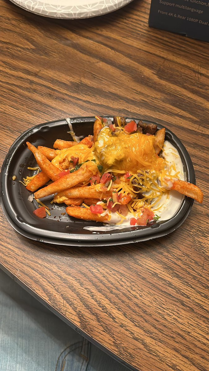 ForeverClyde's tweet photo. @tacobell I KNOW YOU LYING!!😡😡😡 https://t.co/eUV1wzf8BU