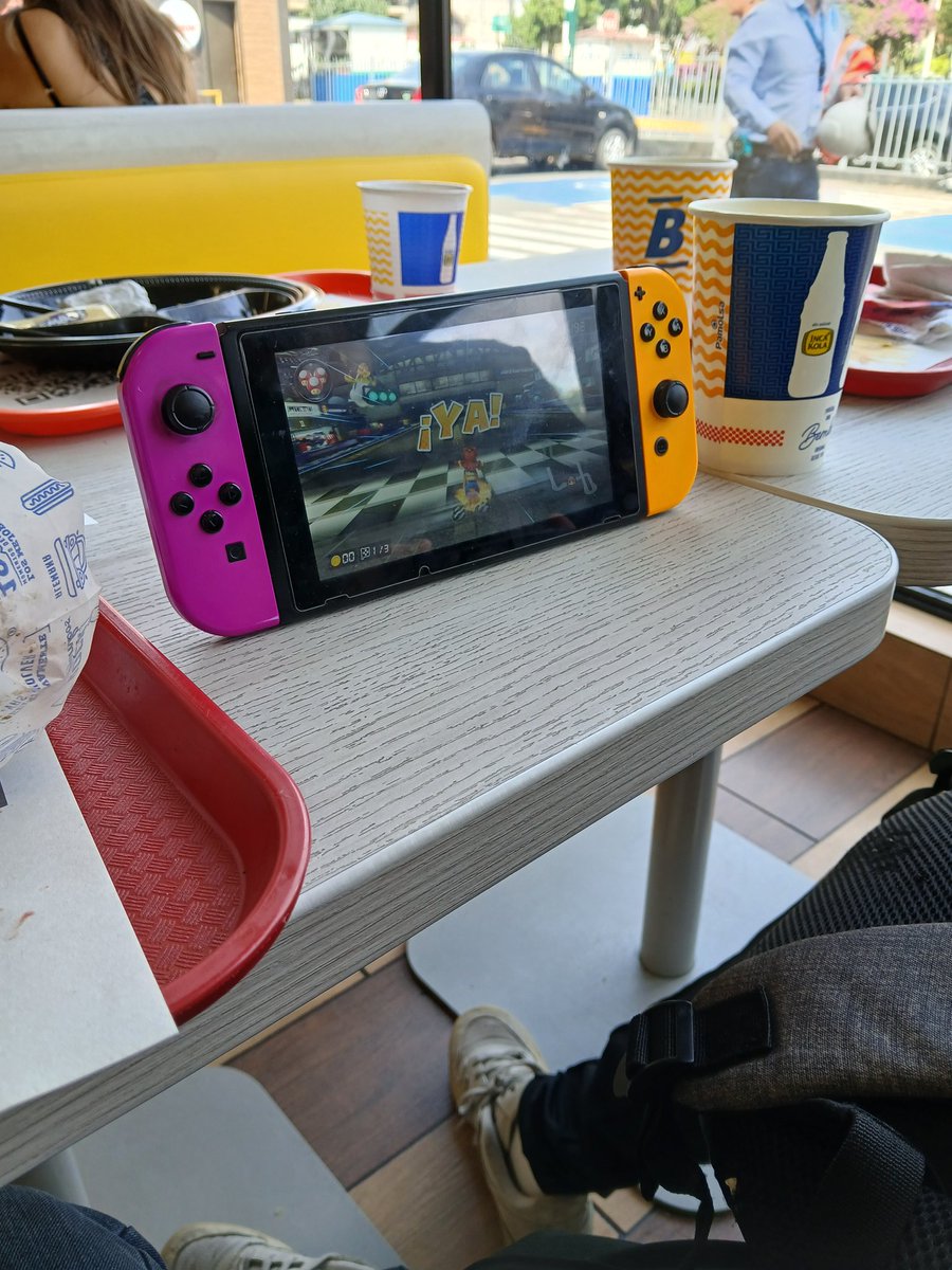 DocGD46's tweet photo. Noticia de ultimo momento!!!!🌎 @Lucas_MK8DX y @marcocolococo han decidido renovar contrato con Los Chankas despues de una larga reunión que se estuvo esperando🫡🔥 #MK8D https://t.co/sAvJEzp0ft