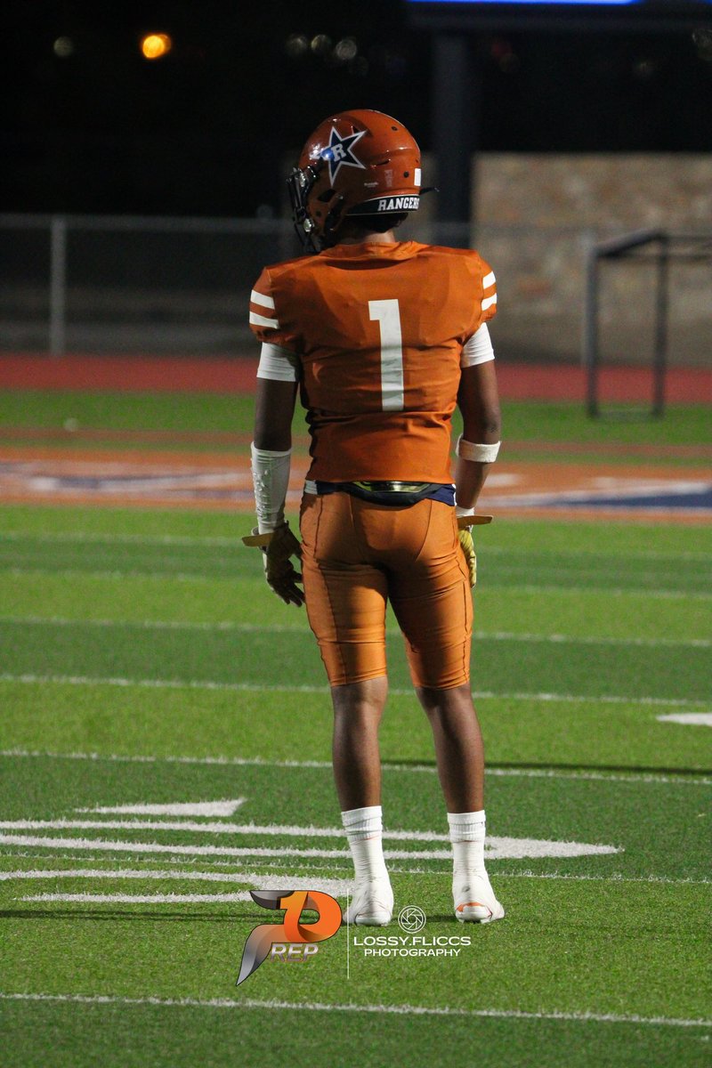 After a great conversation with <a href="/coachkamlang/">Kameron Langford</a> I am blessed to receive another offer from <a href="/NelsonUFootball/">NELSON Football</a> ! #STANDFIRM 
<a href="/Daniel_Chavez08/">Daniel Chavez</a> <a href="/CoachAyalaRHS/">Chuy Ayala</a> <a href="/coachmsherman/">Michael Sherman</a>