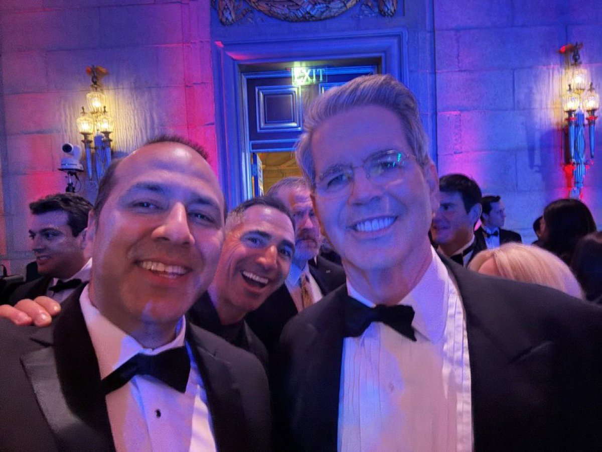 Incoming Treasury Secretary Scott Bessent is at the Crypto Ball in DC  tonight. #CryptoBall