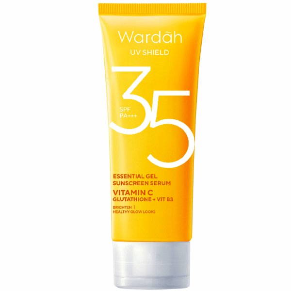 imoogi97's tweet photo. @tanyarlfes 
Guyss saran sunscreen favorit kalian btw sender cwok ya bingung bngt pake yang mana sebenarnya udah pernah semua tapi kaya gak ada perubahan apa apa . https://t.co/Qi80XtAnal
