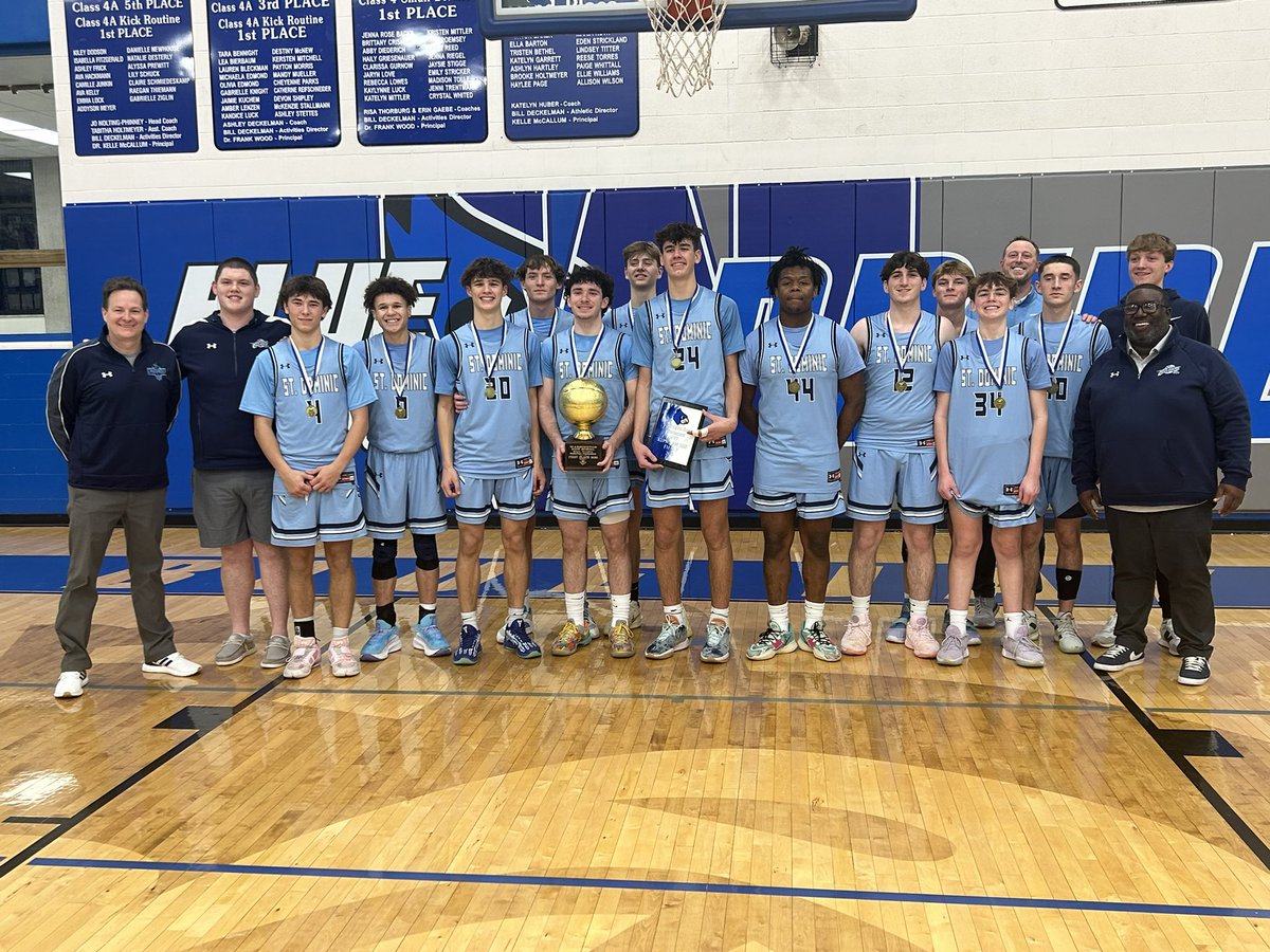 YES SIR!!! Boys bring home the Championship of the Washington Tournament beating Borgia 60-37! Total team defensive effort. So proud of this group! 🏆 🥇 LETS GO!!!