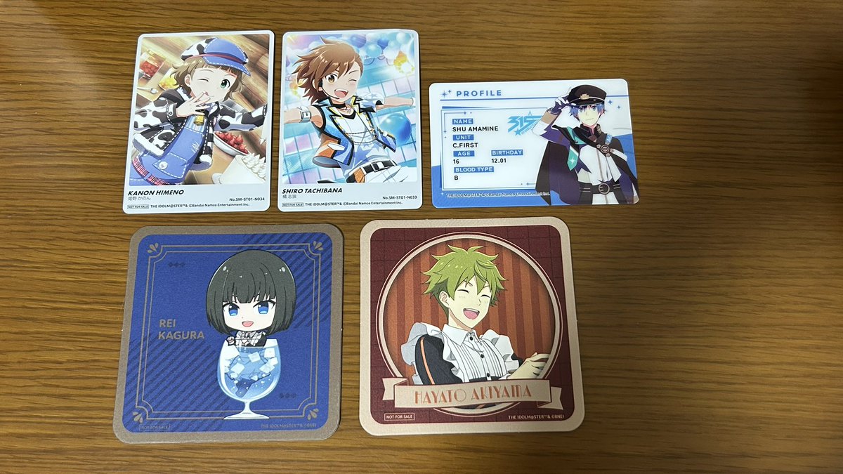 【交換】アイドルマスターSideM SMILE BASE CAFE スマイルベースカフェ 純喫茶

譲）
コースター：隼人(等身)、麗(SD)
ピクコレ：かのん、志狼
プロフィールカード：秀

求）
各種、春名

できる限りまとめてのお取引でお願いいたします。コースター(等身)優先。
19日13時頃池袋お手渡し可能です。