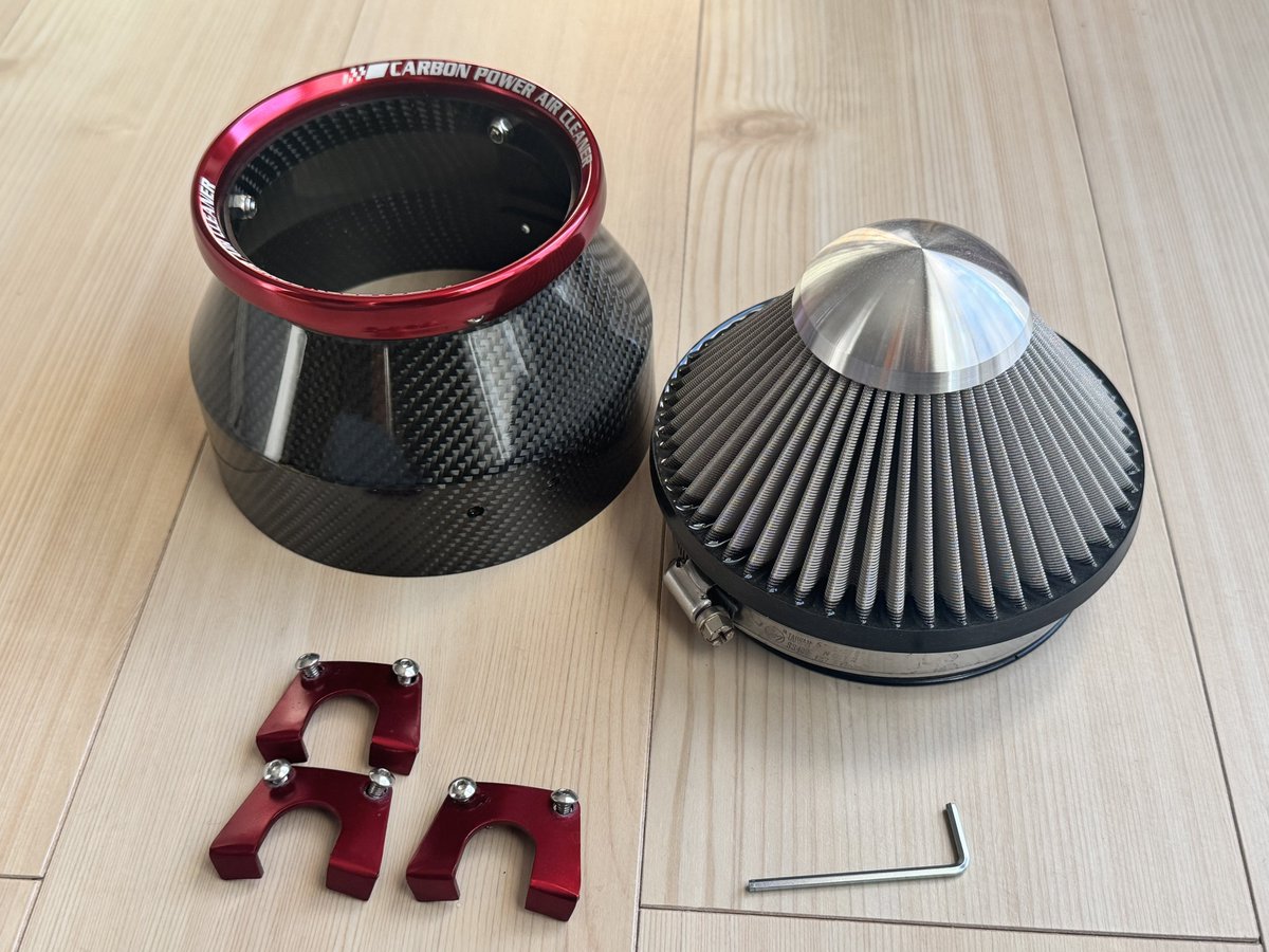 Amiuu_piro's tweet photo. 前回メンテから5000km走ったからエアクリのメンテを🔧
特に目づまりもなく目視のみ、
外装の汚れを拭いて終わり。
#BLITZ
#CARBONPOWERAIRCLEANER
#カーボンパワーエアクリーナー
#ダイハツ
#タフト
#TAFT
#LA910 https://t.co/Gd62TFqlN2