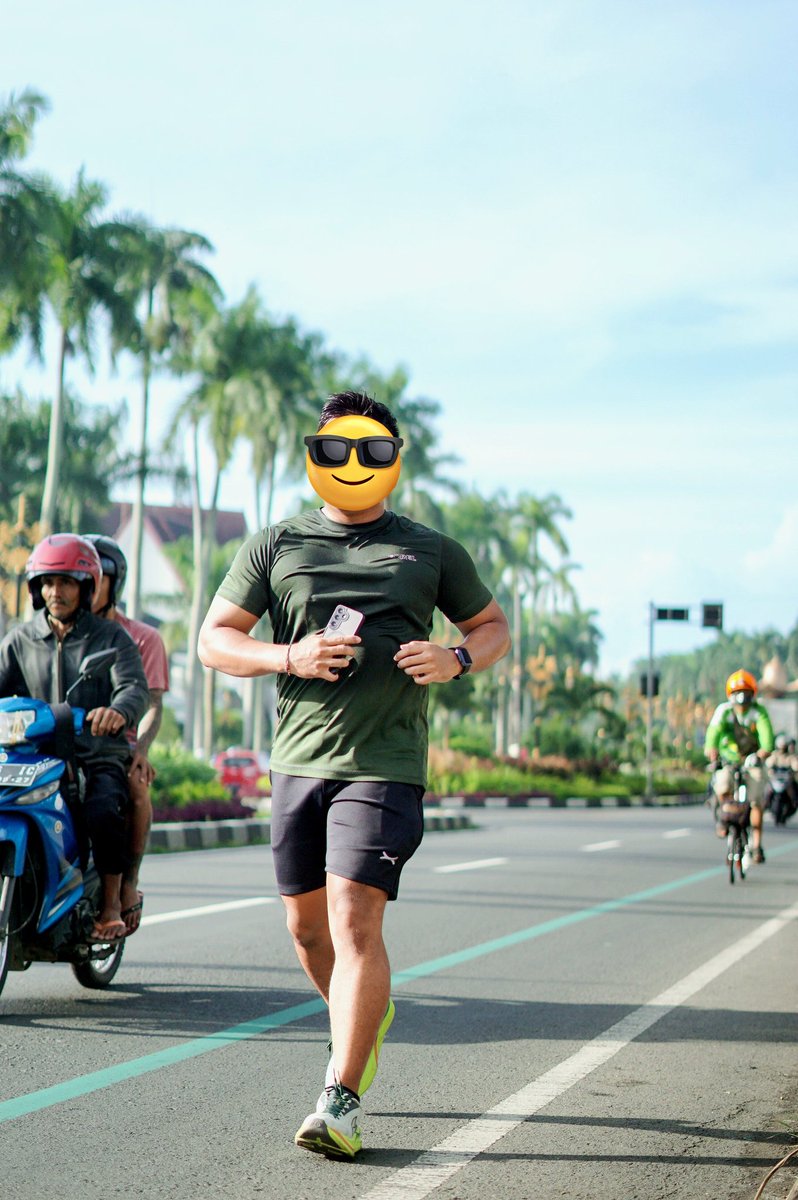 Sangat sangat tidak estetik..
Mukanya muka nahan beraakk~