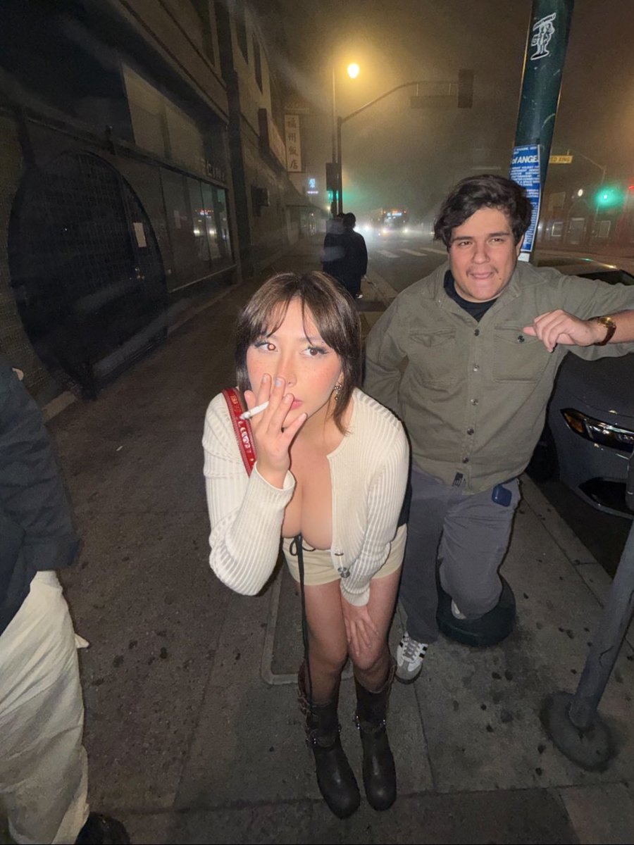 isafcknsucks's tweet photo. don't care https://t.co/6WhQOm5Nh8