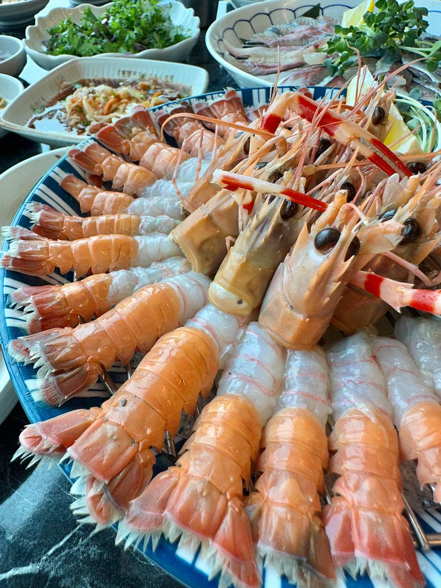 ありがとうございます。私たちの家族です。毎回の食事は楽しいごちそうでした!