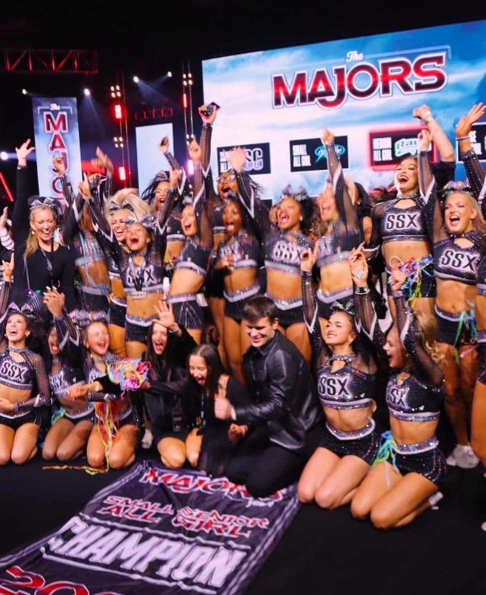 livinforssx's tweet photo. goodnight from your major champions. https://t.co/X7CjxJsksj