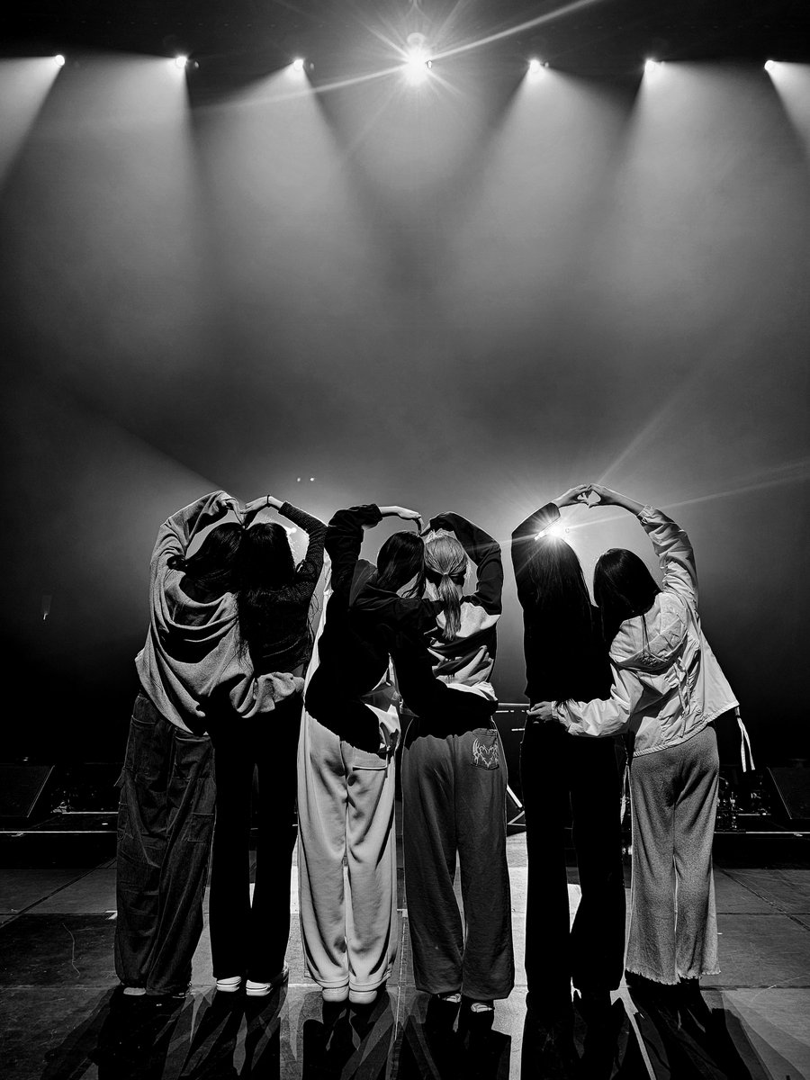 GFRIEND 10th Anniversary <Season of Memories>
💙25.01.18 Rehearsal

#여자친구 #GFRIEND
#Season_of_Memories