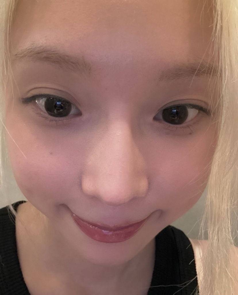 i2mian's tweet photo. pls don’t forget me guys… i have a rlly short attention span so sometimes i forget this app exists im sorry 😞😞😕 https://t.co/umtPRC9SjF