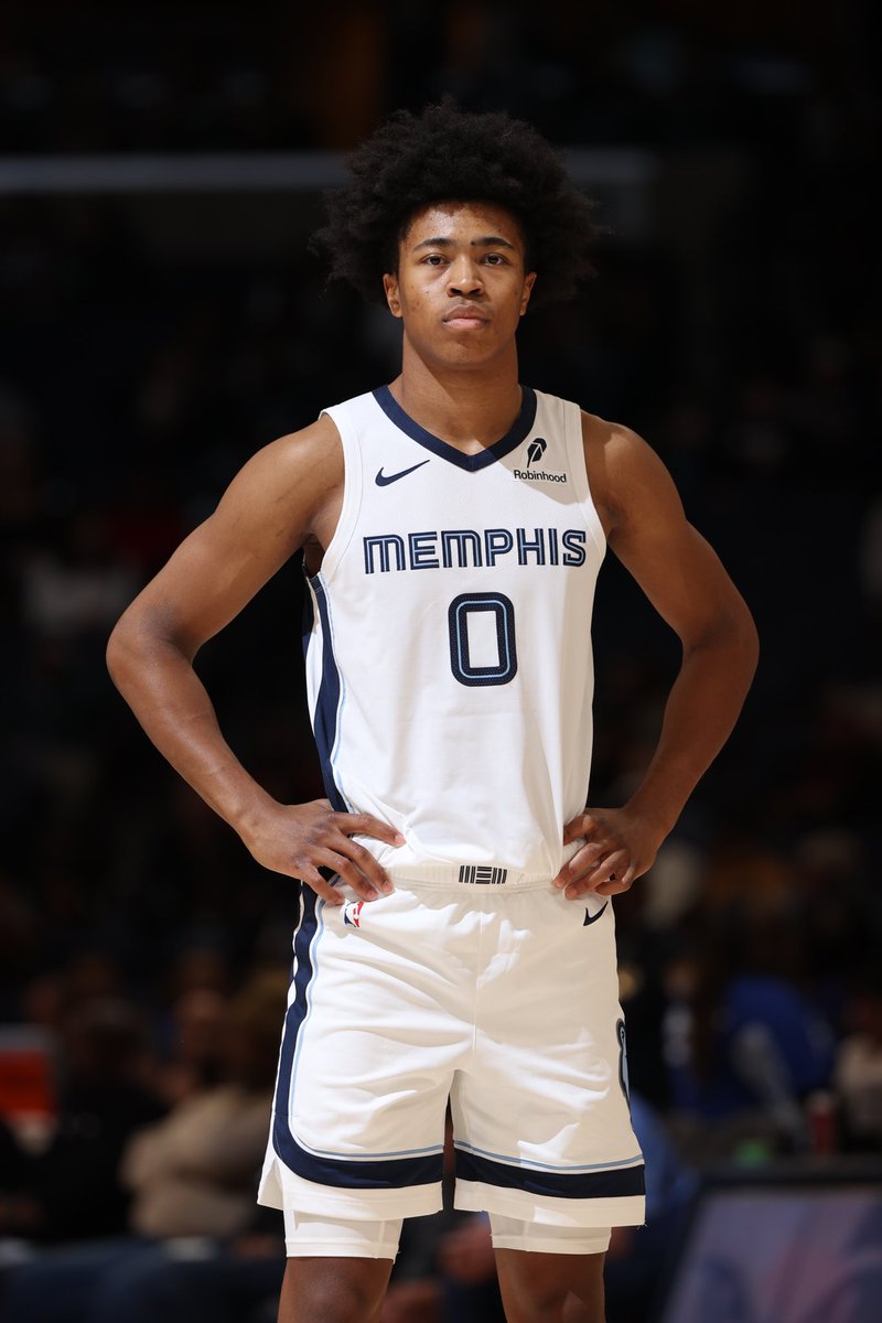 Jaylen Wells tonight:

22 PTS
8-11 FG
6-8 3FG
3 REB
2 AST
W

ROTY HIM! 🏆