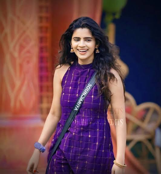 Vote_Poli_Tik's tweet photo. #Soundu the solo player. Didn't depend on others. Played the game with what she got. PR work went inside the house for the past 2 weeks against her yet she stands tall. That's my girl. Love u ♥️♥️♥️ #Soundariya #BiggBossTamil8 #BiggBoss8Tamil #BiggBossTamilSeason8 #BiggBossTamil https://t.co/iK1Dt8wJgd