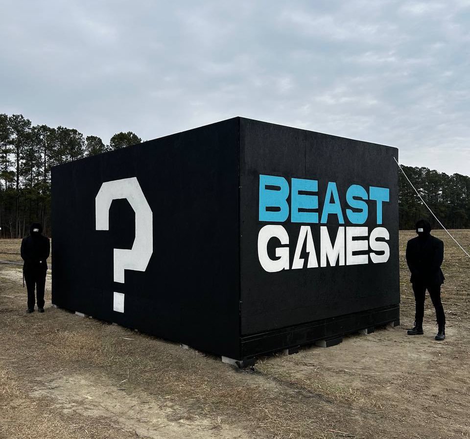 myromint's tweet photo. @MrBeast Most liked reply of this reply will get Half of what's in there? https://t.co/tkupVgJRFV