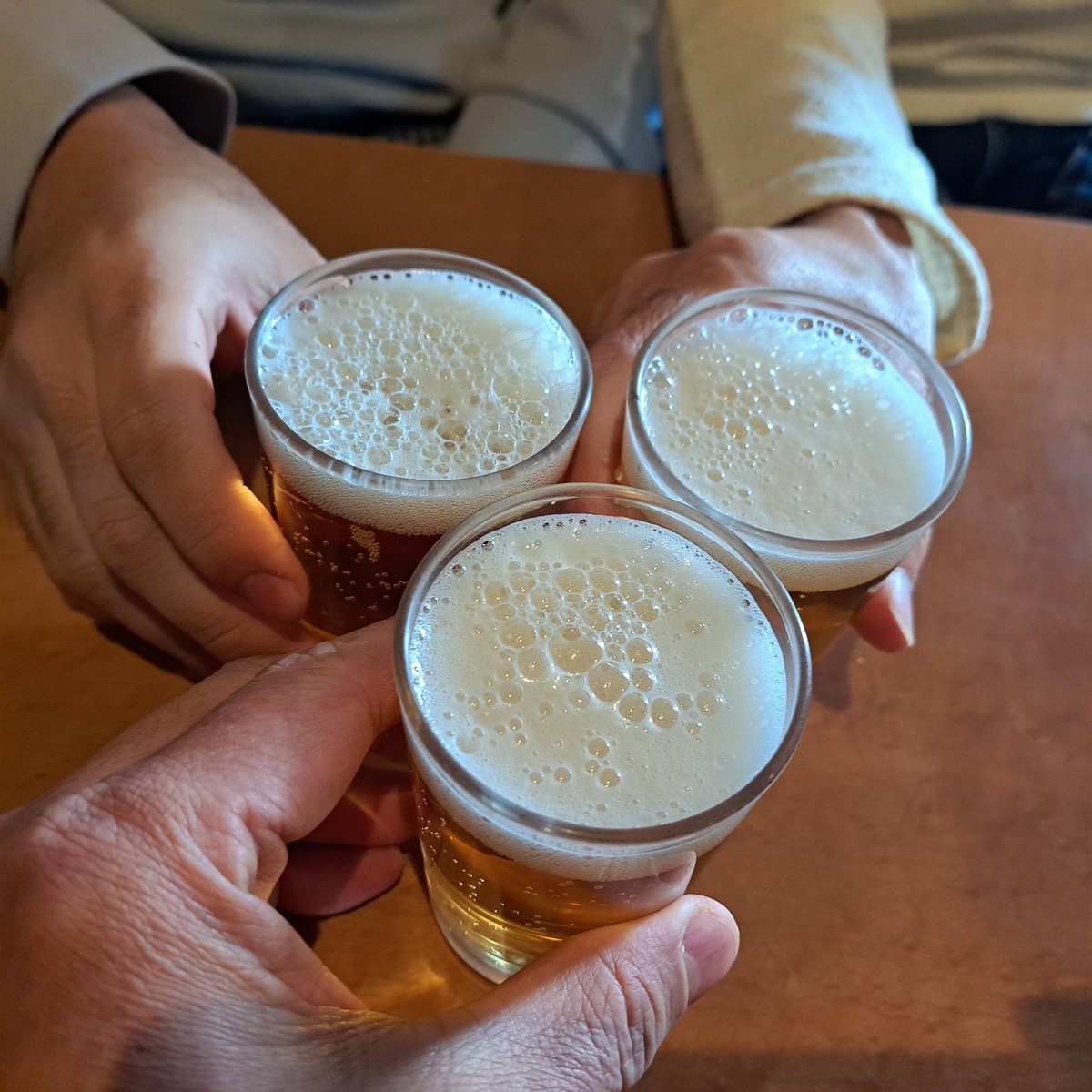 sgatchT2's tweet photo. いせや総本店@吉祥寺
吉田類気分で昼飲み(*^^*) https://t.co/0R1zTVwd6S
