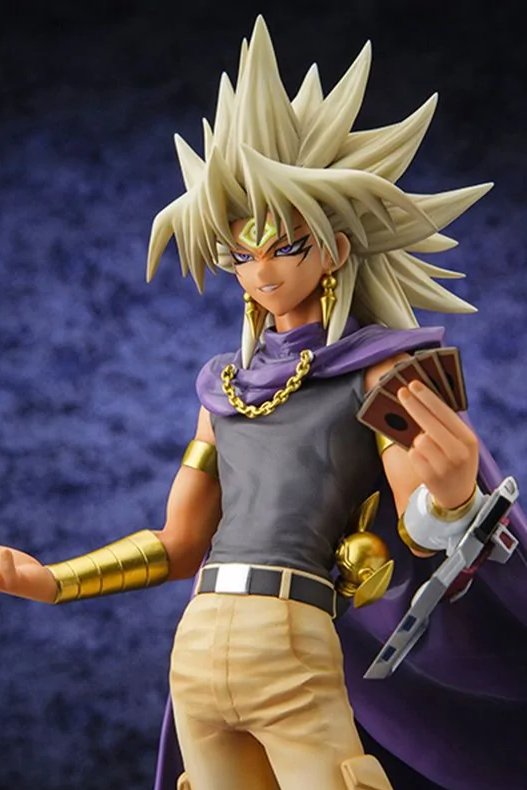 bubonic_vrmin's tweet photo. The coolest thing about some YGO designs is that they have direct visual parallels of each other.

Yami Marik is quite literally supposed to be a false version of the Pharaoh (Atem) mimicking his spikes, cape, jewelry, and even his black sleeveless shirt seen on Yami Yugi lol https://t.co/yOLclrU3F5