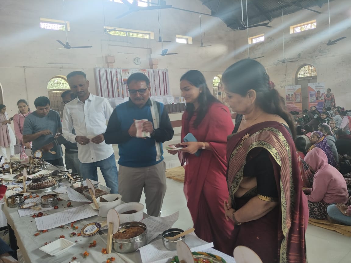 ઉપલેટા આઈ.સી.ડી.એસ  દ્વારા ઘટક કક્ષાની 'પોષણ ઉત્સવ' ની ઉજવણી કરવામાં આવી. <a href="/BhanubenMLA/">Bhanuben Babariya</a>
<a href="/DDORAJKOT1/">District Panchayat Rajkot</a> <a href="/RajkotIcds/">District ICDS Office, Rajkot</a> <a href="/CollectorRjt/">Collector Rajkot</a> <a href="/MinistryWCD/">Ministry of WCD</a> <a href="/WCDGujarat/">Women & Child Development, Govt of Gujarat</a> <a href="/LodhikaPoshan/">Lodhika ICDS office,Rajkot</a> <a href="/IPaddhari/">ICDS PADDHARI</a> <a href="/IcdsJetpur/">Icds,block Jetpur,District Rajkot</a> <a href="/POSHAN_Official/">POSHAN Abhiyaan</a> <a href="/POSHANGujarat/">POSHAN Abhiyaan</a> <a href="/BansariSavaliya/">Bansari Savaliya</a> <a href="/ICDS_Rajkot/">ICDS_Jilla Panchayat_Rajkot</a>