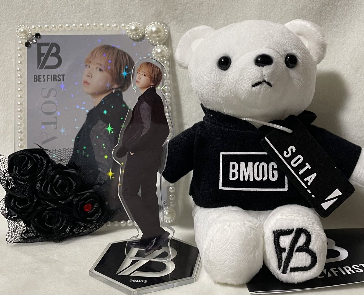 HelloMySOTA_118's tweet photo. ソウタくんの誕生日がこのアカウントの誕生日でもあるからもう4年も経ったのかと感慨深くなる🥹おめでとう🎉
2年前の写真でごめんやで😭🙏
なかなかオタ活できなくて悔しいけど、
ずっと愛してるぞーーーー🫰🏻❤️‍🔥

 #SOTA_HBD_24th 
 #HAPPYSOTADAY_2025 https://t.co/tBHszqpy6q