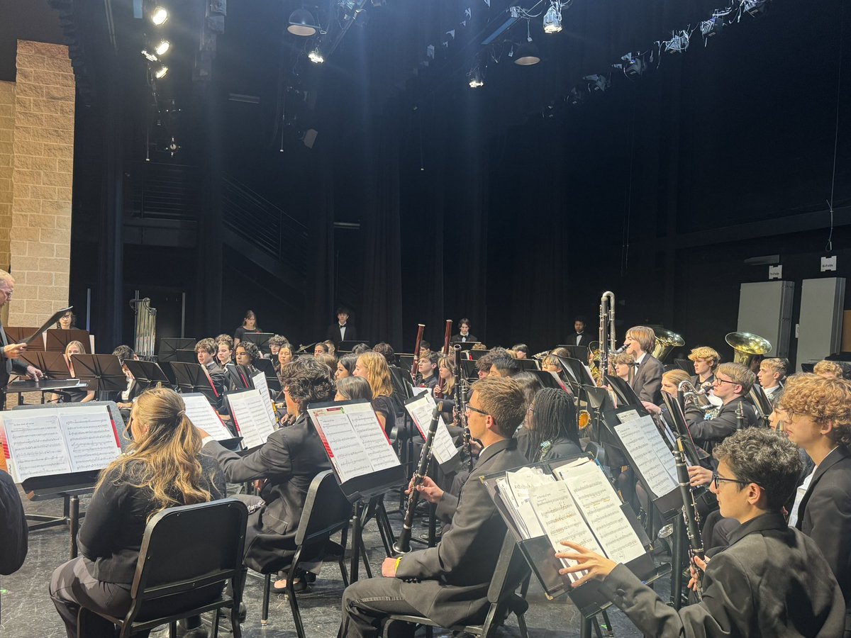 LEE Band tweet media
