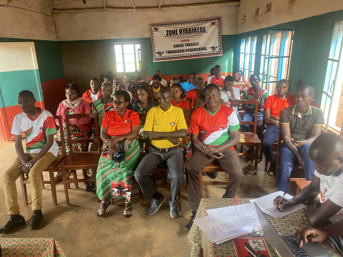 MNindagira's tweet photo. #cnddfddNyabikereZone 
#ShomboCommune,kw’itariki 17/1/2025, mu ngoro y’umugambwe harabereye inama irongowe  na https://t.co/Z5jkvlt5Fg kugira bapange akarere.
#Nevawacu
#GitegaProvince
#ShomboCommune
#NyabikereZone. https://t.co/lvAOrShqtS