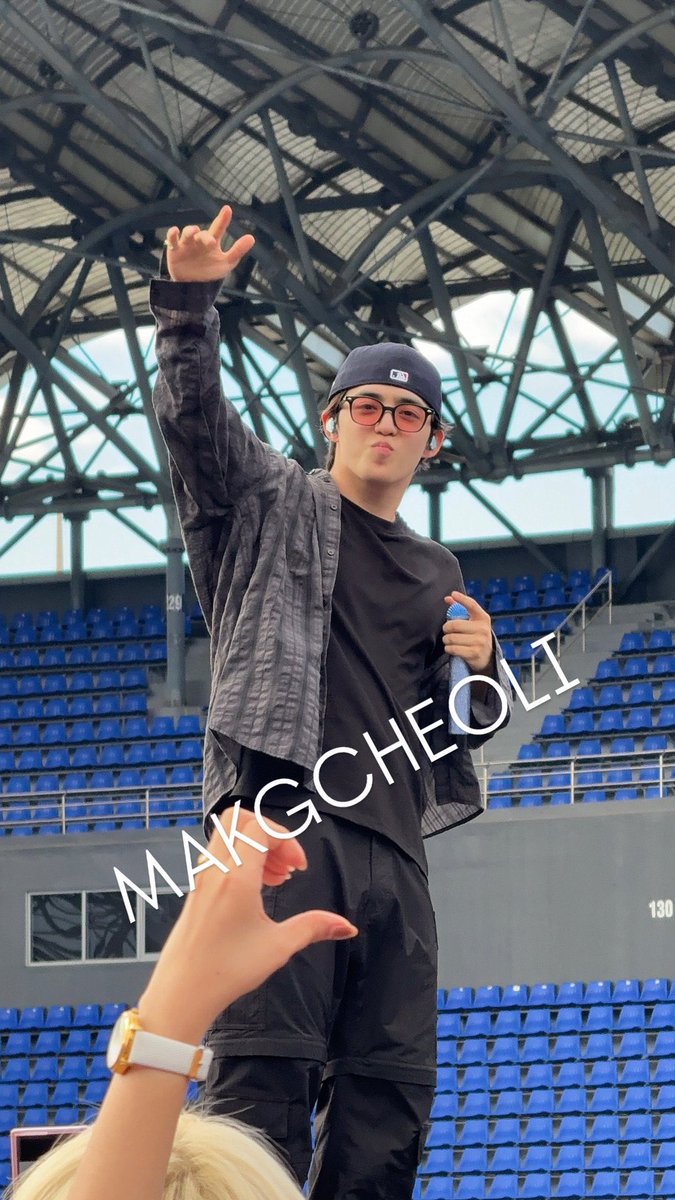 iconicsoonwoo's tweet photo. NAPAKA LINAW https://t.co/v6jLkK9J00