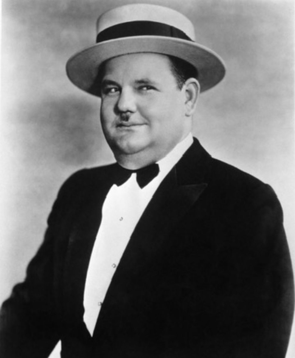 Peine01's tweet photo. „Die Leute haben uns gern, weil sie glauben, uns weit überlegen zu sein und dabei gibt es Millionen von Laurels und Hardys auf der Welt." Oliver Hardy
18. Januar 1892 - 7. August 1957 https://t.co/iyCdx5vNJh