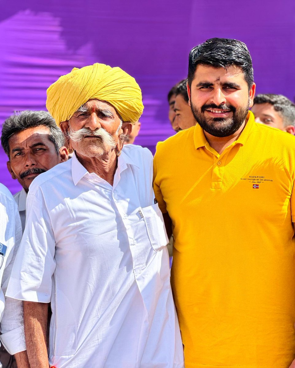 Motisodha_'s tweet photo. #किसान_हितैषी_भाटी...
100 रीपोस्ट करों इस पोस्ट पर..... https://t.co/n6CGmdPyRU