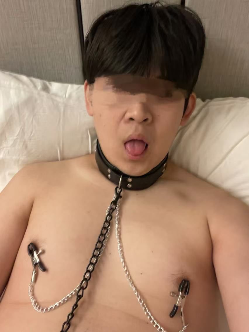 CCyuetian's tweet photo. 014
约舔投稿
性别：男
城市：长沙 广州 本人会旅游 其他地方也ok
年龄：20
需求：接受口舌 可以是朋友 只接受女生
对他/她的 要求：年龄35以内 微卡颜 本人不丑
联系方式：qq  1545898563
只舔不做：是
照片（可有可无）： https://t.co/5PL2omXo4H
