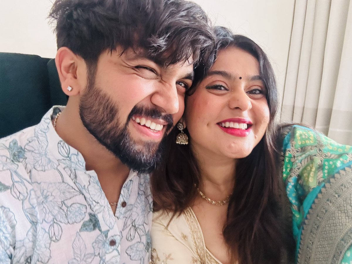 cholebhatureee's tweet photo. My life recently🧿 https://t.co/ueEbdeKlzD