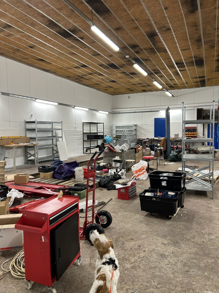 TuijaVirtanen's tweet photo. Hyvää huomenta 🤗
Pitää syödä että jaksaa 💪
Tänään tyhjennetään boxeja. Noudetaan seuraava Ikea tilaus ja taas kasataan kaappeja 🔧🔨🪛
Osa rempparyhmästä jatkaa hallilla. 
voihan työmaa 🫣

Illalla kylään ystävien luo 🤗❤️
#käenpesä #remppa #muutto #box https://t.co/fWc72lm8CD